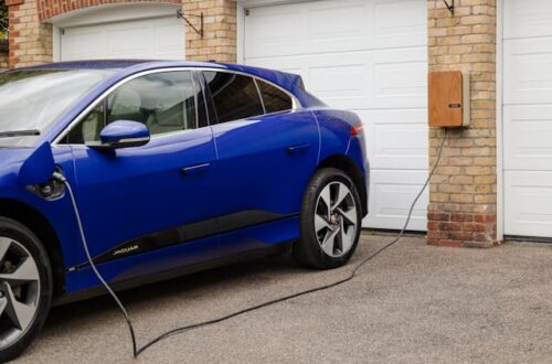 Combien coûte l’installation d’une borne de recharge chez soi