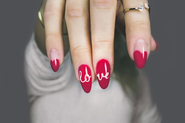 Un vernis pensé pour les peaux sensibles